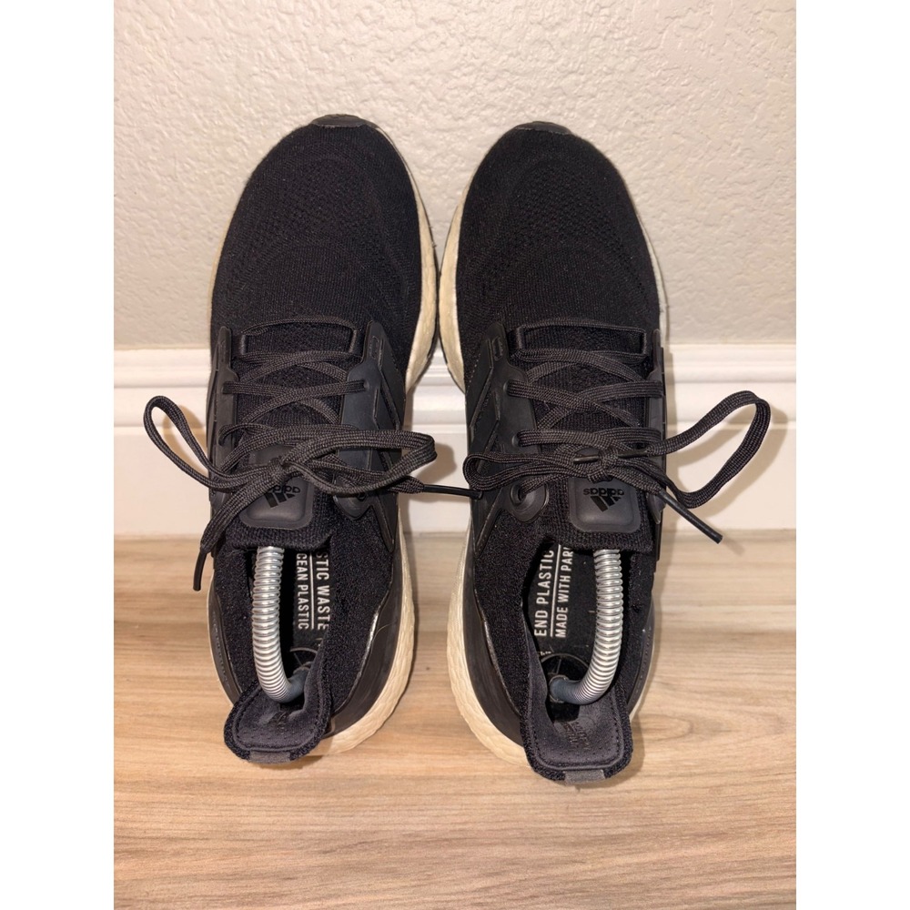 Adidas Ultraboost 22 Women's Size 9 Black White Athletic Running Shoes Sneakers - Picture 4 of 7